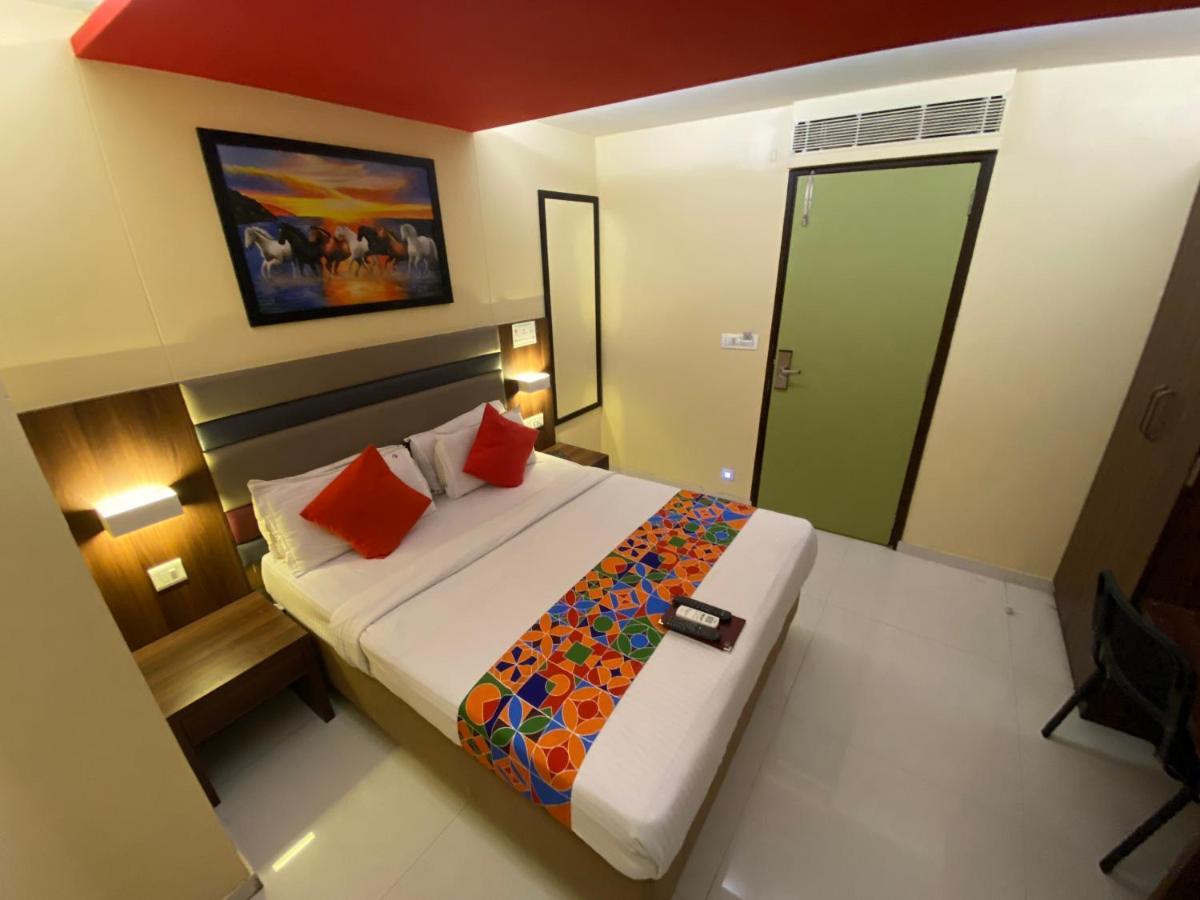 Hotel Regal International - Near Mumbai International Airport Andheri East Exterior foto